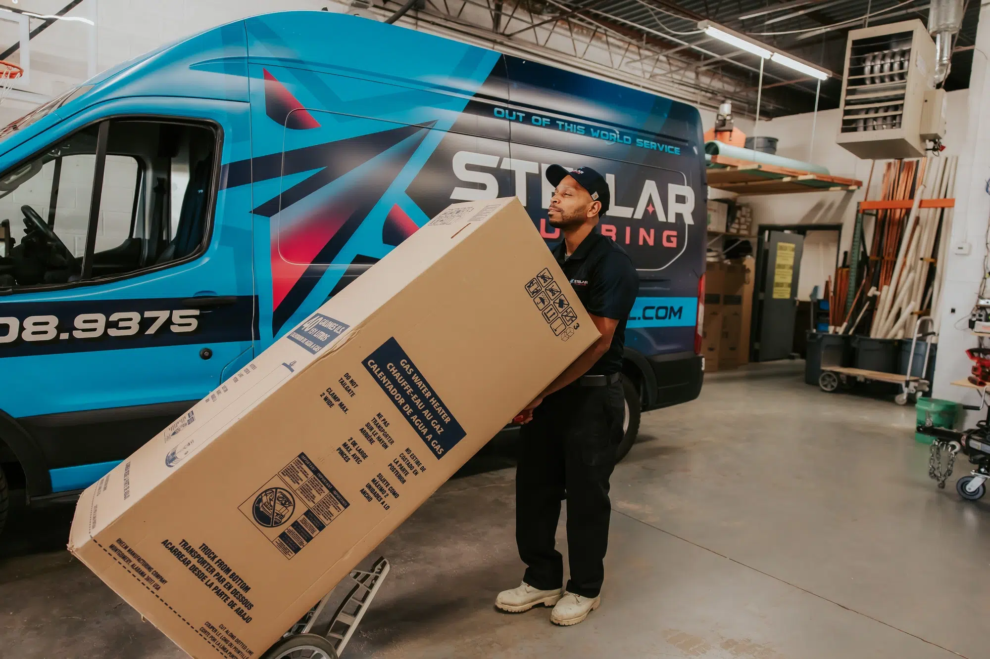 stellar plumber carrying a water heater for installation in arlington heights, IL