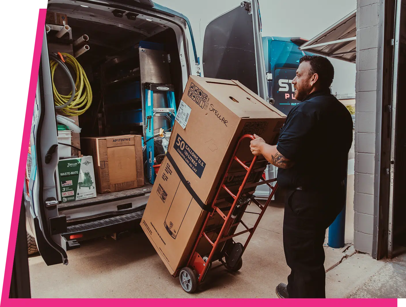 Stellar Plumbing technician loading service equipment into van for 24/7 emergency plumbing repairs in Elk Grove Village IL